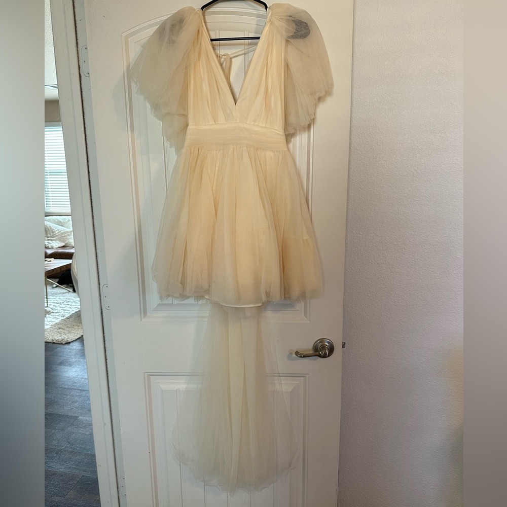 Elegant Cream Mini Dress